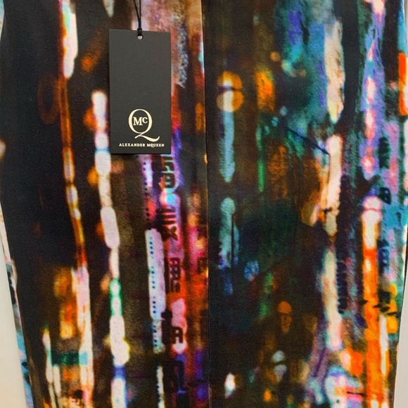 Alexander McQueen pencil skirt - Picture 3 of 3